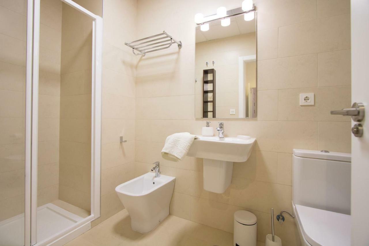 Murallas De Sevilla Apartamento Con Garaje 4 Pax Sevilha Exterior foto