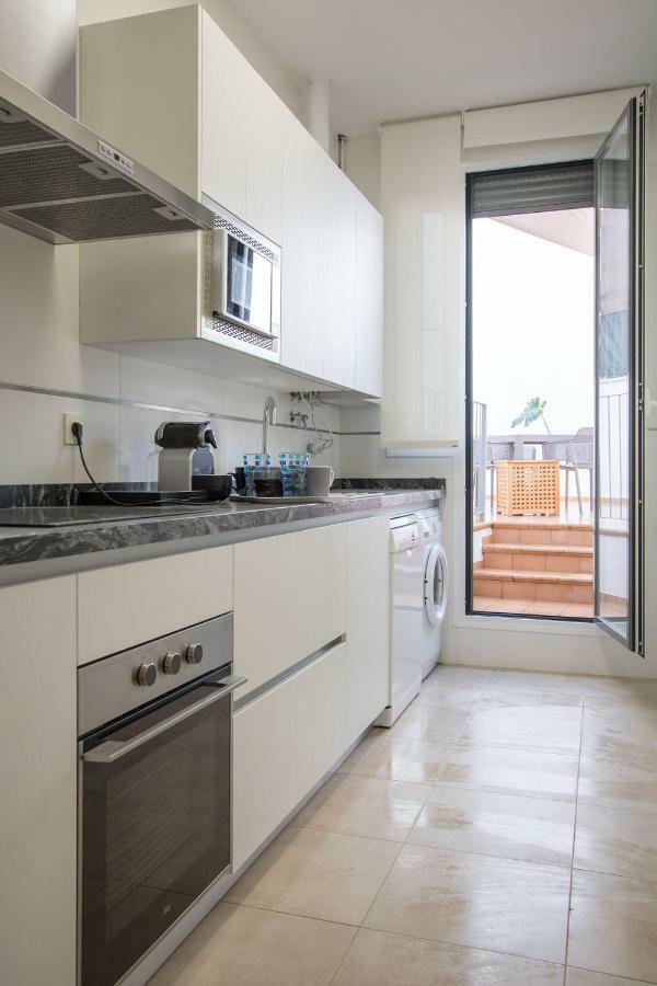 Murallas De Sevilla Apartamento Con Garaje 4 Pax Sevilha Exterior foto