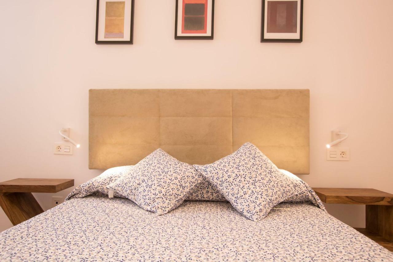 Murallas De Sevilla Apartamento Con Garaje 4 Pax Sevilha Exterior foto